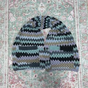 Crochet shoulder shawl